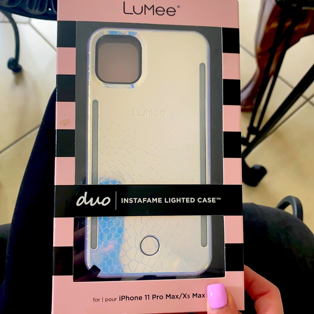 Selfie light phone case